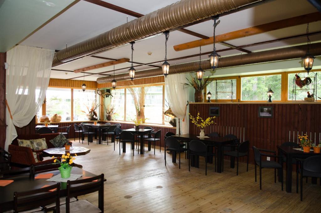 奈里伽维假日酒店 Aegviidu 外观 照片